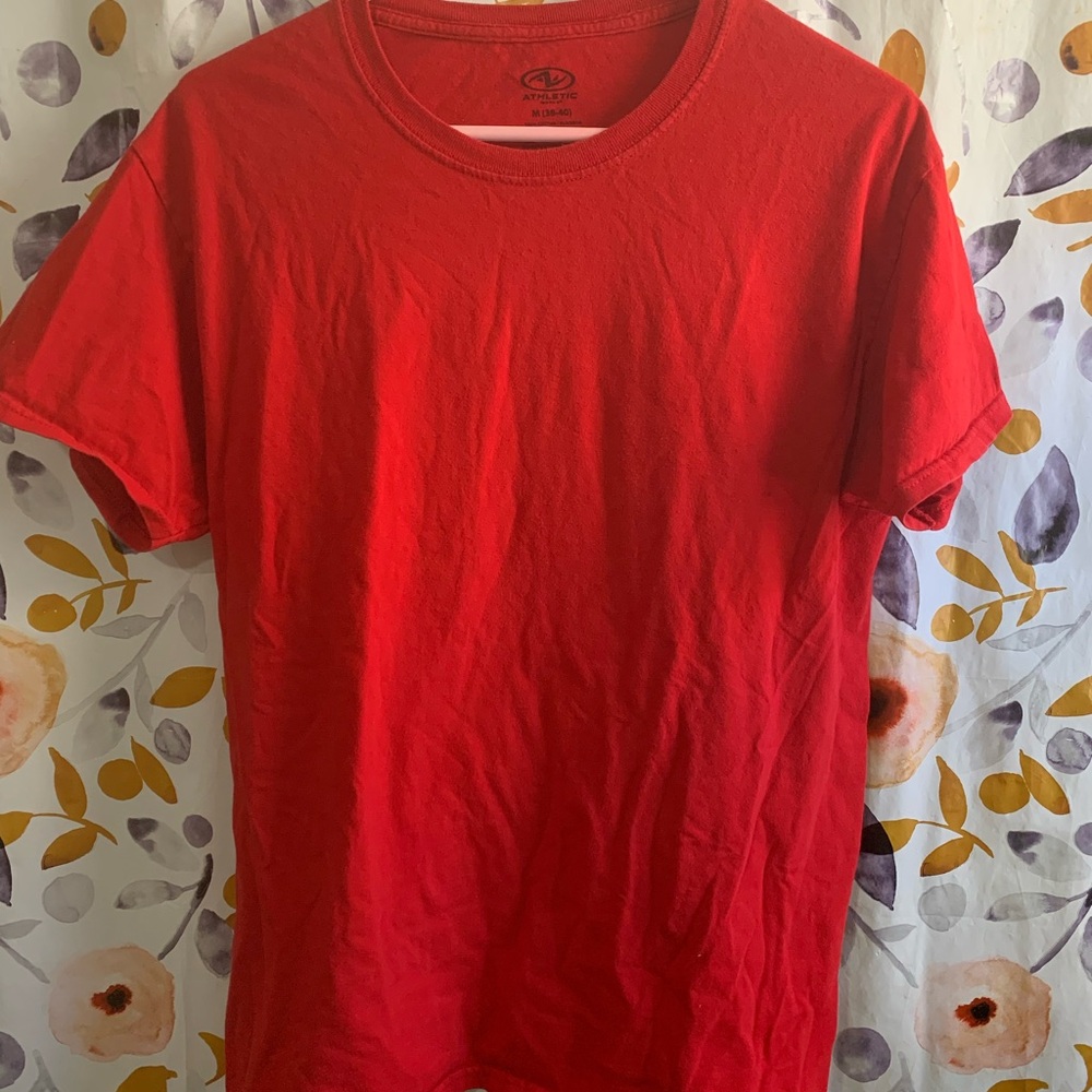 ❤️FREE WITH PURCHASE T-Shirt Sz M
